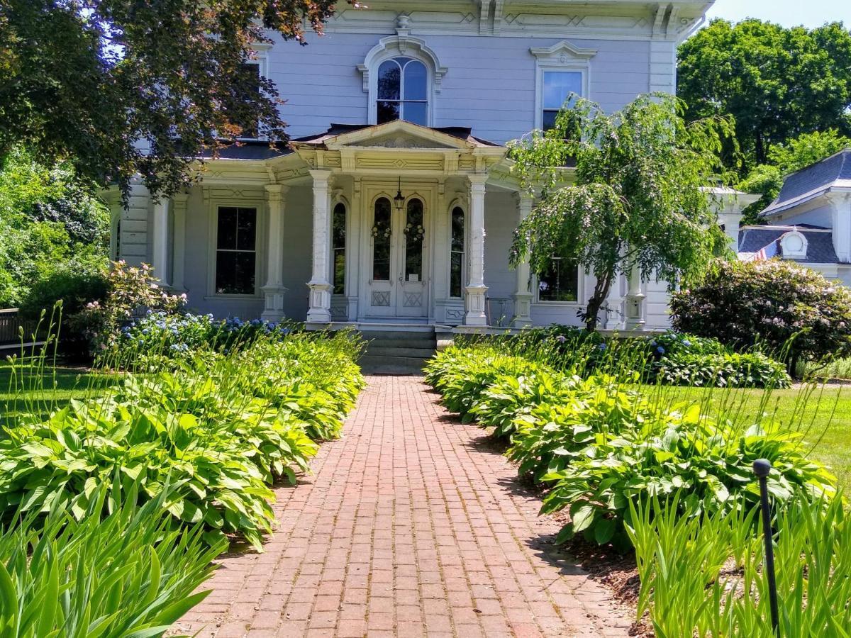 Proctor Mansion Inn Wrentham Exterior photo
